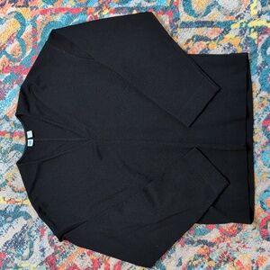 Uniqlo U Black V-Neck Long Sleeve Sweatshirt XS